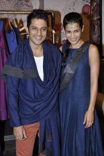 at Payal Khandwala_s collection launch in Good Earth on 8th Sept 2012 (62).JPG